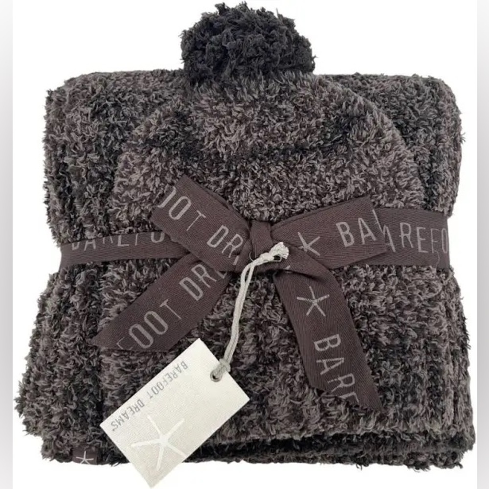 🎁NWT Barefoot Dreams Espresso Cocoa Beanie & scarf set